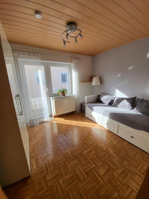 Schoene Wohnung Mit Eigenem Eingang Und Parkplatz Fulda Exteriör bild